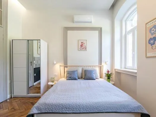 Polai Park Apartments 0*, Pula Kroatien